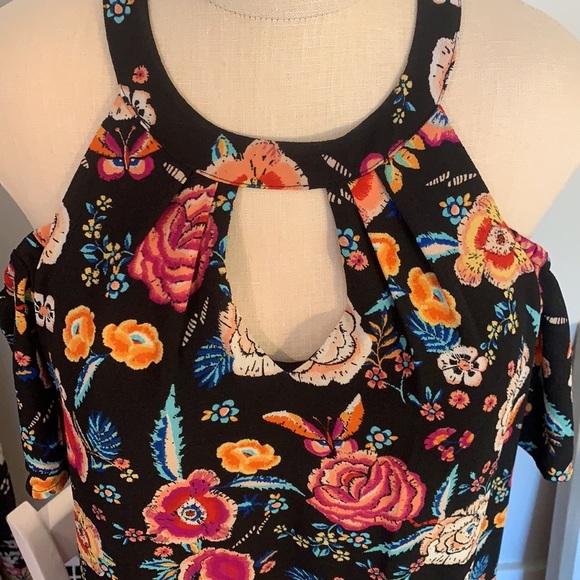 Women’s floral mini dress size medium - Picture 3 of 5